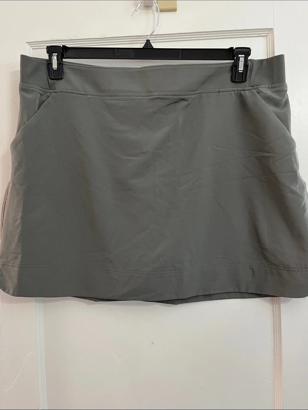 Everyday Stretch Mini Skort in Olive